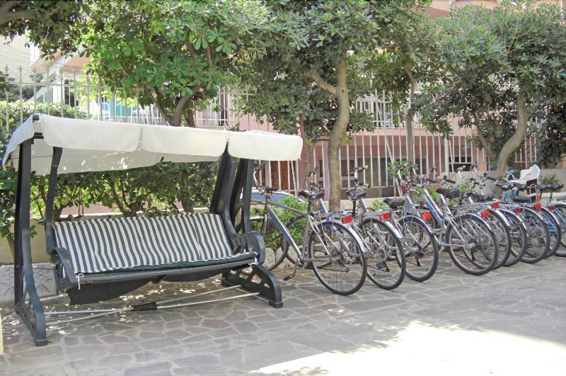 Hotel Palazzi Gabicce Mare Exterior photo